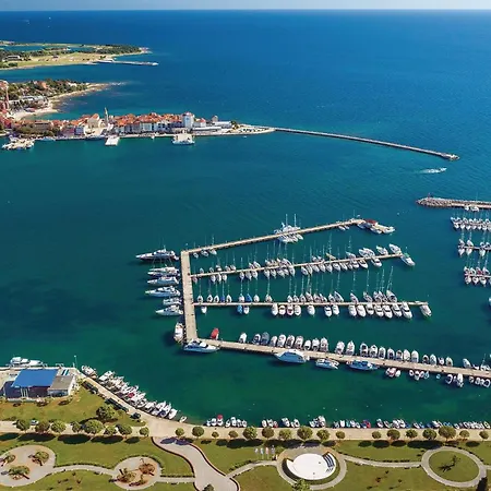 Beach Front Apartment In Umag With House Sea View *