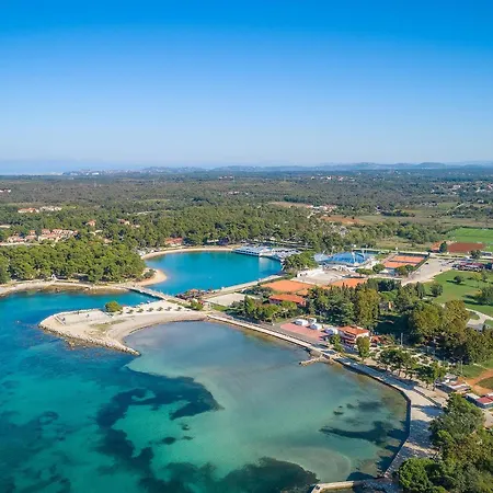 Beach Front Apartment In Umag With House Sea View Apartman Umag