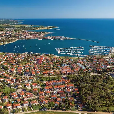 Beach Front Apartment In Umag With House Sea View Apartman *